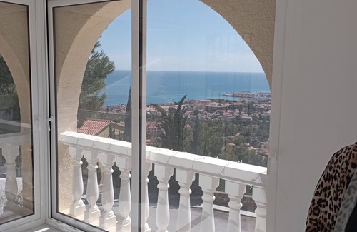 Alcossebre Ski Chalet | Villa 3 Bedrooms and 3 full bathrooms, private pool, garden and ocean views.