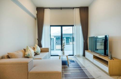 Hua Hin Villa | Villa 3 Bedrooms in Central Hua Hin Near Beach