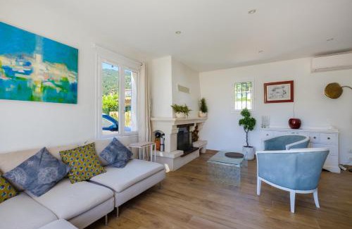 Tourrettes-sur-Loup House | Villa 3 chambres - jardin privé