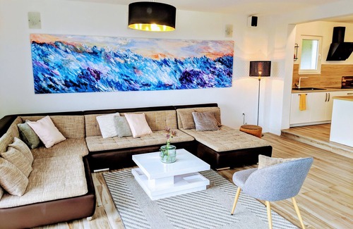 Tucepi Villa | Villa (300 square meters) with a pool. 5 min walk to beach
