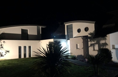 Benodet House | VILLA 385m2, LARGE POOL, JACUZZI and SPA, SAUNA, BILLIARD, GARDEN 8000m2