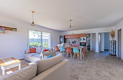 Cessenon-sur-Orb Villa | Villa 3ch Moderne Piscine Chauffée Clim