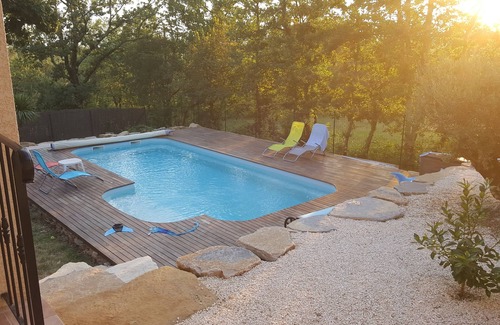 Mons Villa | Villa 3sdb 9 Pers Piscine Jacuzzi