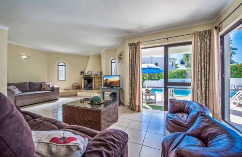 Sesmarias Villa | Villa ∙ 4 bedrooms ∙ 8 guests