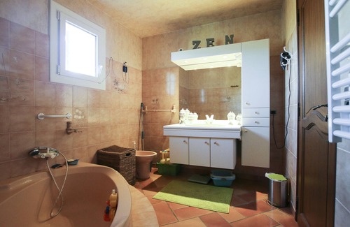 Los Masos Villa | Villa 4 faces large garden, quiet, mountain view, near river and lake