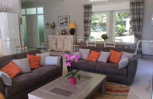 Biscarrosse Villa | VILLA 4 *, quiet, on golf course, heated pool, beaches, lake, ocean,