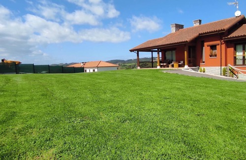 Carreno Ski Chalet | VILLA 5 KM FROM GIJON