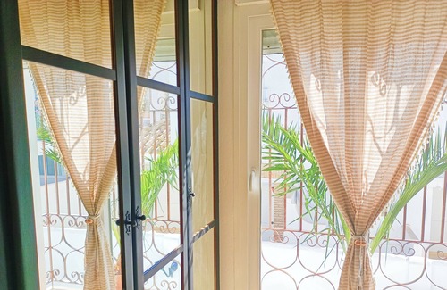 Bolonia Ski Chalet | Villa 5 minutes from the beach