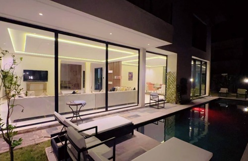 Tassoultante Villa | Villa 5 suites heated pool