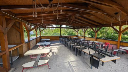 Diemeringen Villa | VILLA 50 personnes avec piscine et terrain de tennis et Basket