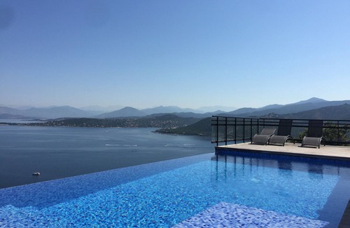 Verghia Villa | Villa 6 Bedrooms, sea view, swimming pool on Ajaccio's south shore