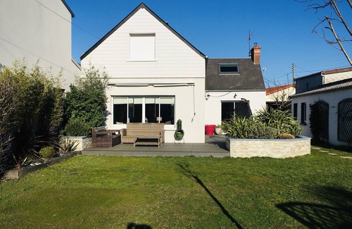 Saint-Martin de Brehal House | Villa 6 persons, 100 m from the sea