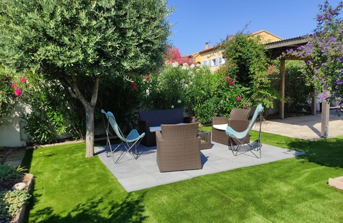 Les Bormettes House | Villa 6 pers, 110 m², garden 600m², 10/15' from beaches, swimming pool, air conditioning, parking.