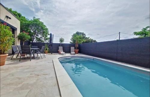 Saint-Maximin House | Villa 6 pers - grande terrasse & piscine privée