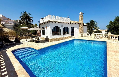Cumbre del Sol Villa | Villa 6 pers. with pool and spectacular sea views, close to shops