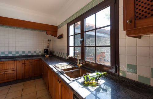 Los Valles House | VILLA 600M2 FOR 12 GUESTS. CLIMATIZED POOL, SAUNA, BBQ, BILLIARD, FOOTBALL