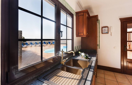 Los Valles House | VILLA 600M2 FOR 12 GUESTS. CLIMATIZED POOL, SAUNA, BBQ, BILLIARD, FOOTBALL