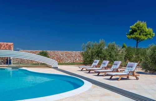 Milna Villa | Villa ∙ 7 bedrooms ∙ 16 guests