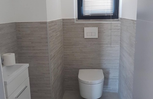 Solaro House | Villa 75m ² new entirely air-conditioned on private and sported property.