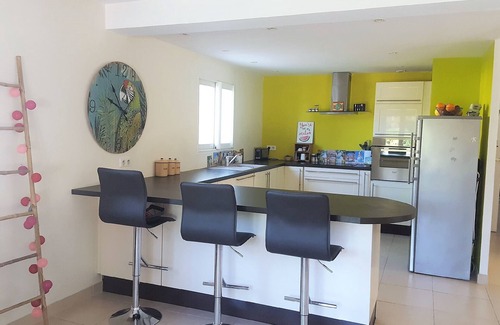 Les Maillans Villa | Villa 8 people, swimming pool. Open view. Beaches 15 mins away, quiet.