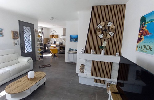 Les Bormettes Villa | Villa 800 m from the sea, south-facing terrace and swimming pool