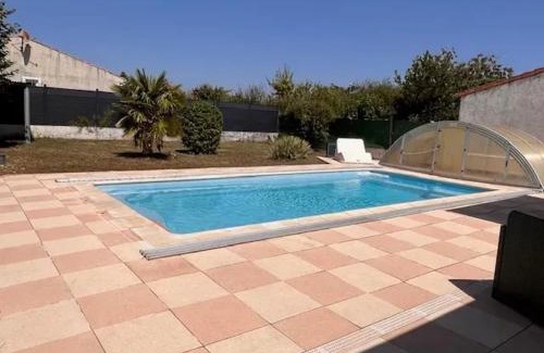 Saint Froult Villa | Villa accueillante à Saint-Froult avec piscine privéeB