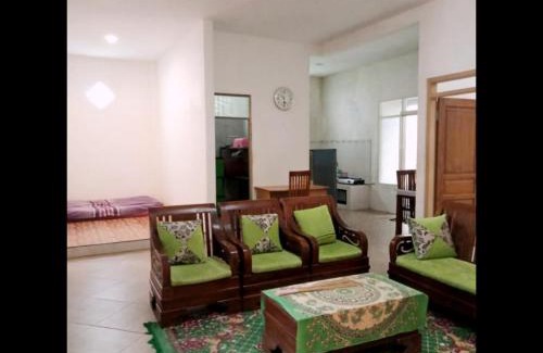 Beji Villa | VILLA ACIL DEKAT BNS dan JTP