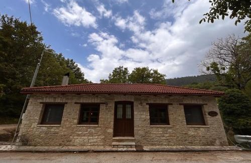 Potamia Villa | Villa Acroria in Karpenisi