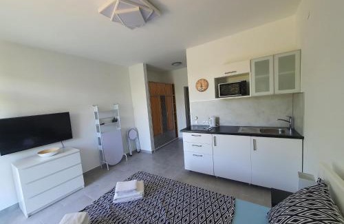 Sumartin House | Villa Adagio Apartments