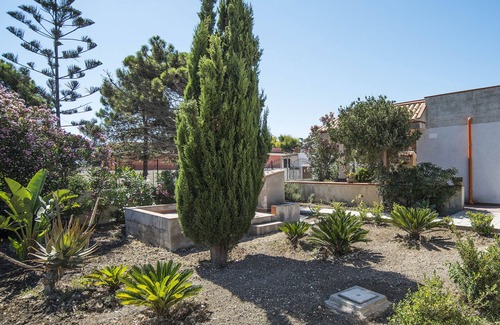 Pachino Villa | "Villa Adele" Villa a few meters from the beach
