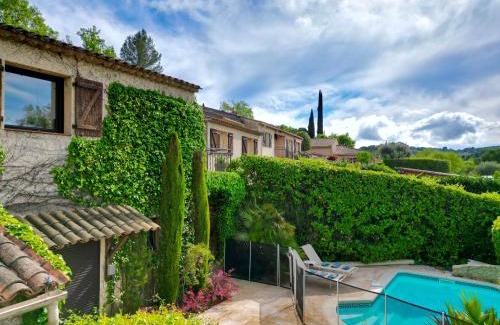 Valbonne Villa | Villa Adeona - Luxury House Valbonne - Pool - AC