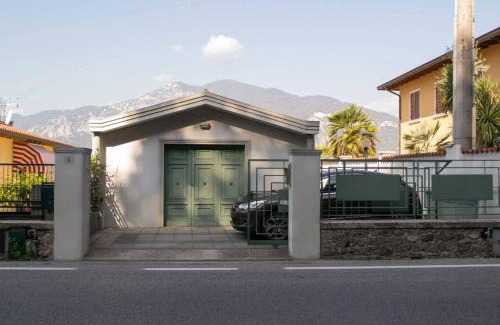Brenzone sul Garda Villa | Villa Adriana-Direttamente sul lago