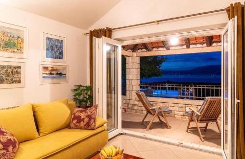 Supetar Villa | VILLA AGAPE - Three bedroom villa on 15k m2 olive grove - Incredible 360 view - Free parking - Private pool and jacuzzi