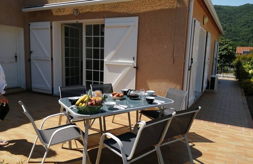 Arles-sur-Tech House | Villa air-conditioned vacations, cure, Amélie/Arles with swimming pool Animals accepted.