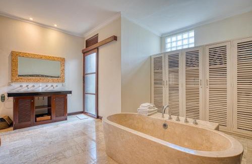 Sanur Villa | VILLA AISHA