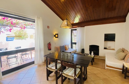 Areias de Sao Joao House | Villa, Albufeira, 2 bedrooms, 200 m from the Strip, 500m from the beach, pool and garden
