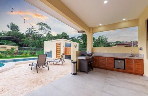 Esterillos Oeste Villa | Villa Alegra De Vivir By Vacation Pura Vida
