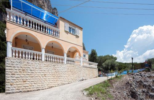 Doukades Villa | villa alexandrer