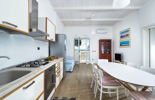Scicli Apartment | Villa Amantea (Viola) - Independent apartment with beach access