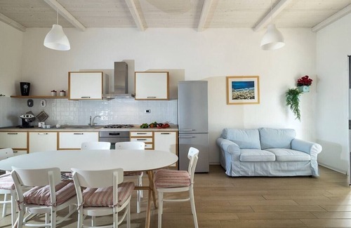 Scicli Apartment | Villa Amantea (Viola) - Independent apartment with beach access