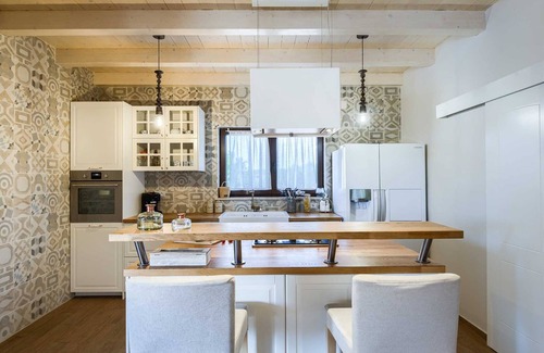 Veliki Vareski Villa | Villa Ambienta with Heated Pool