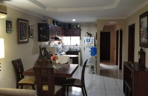 Machala Apartment | Villa amoblada en urbanización