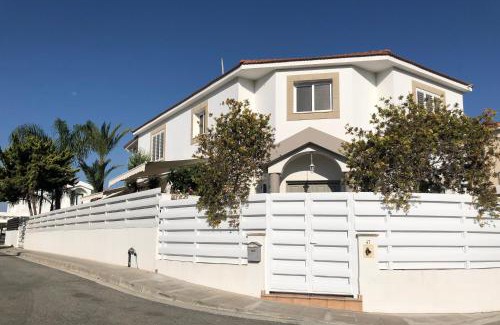 Oroklini Villa | Villa Andy-350 m from the beach