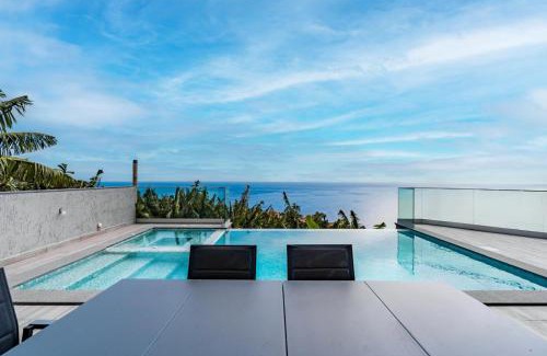 Arco da Calheta Villa | Villa Anita ,beautiful sunset