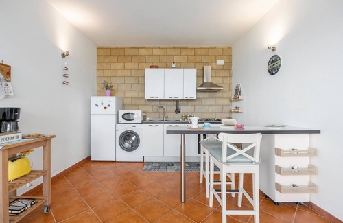 Carini Villa | Villa 'Anna Messina' with Sea View, Wi-Fi and Air Conditioning