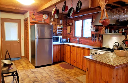 Deep Hole House | Villa Annick - 3BR Waterfront home with dock. Boat Launch close by