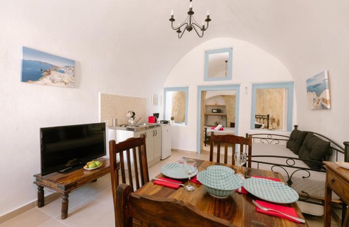 Karterados Apartment | Villa Antheia