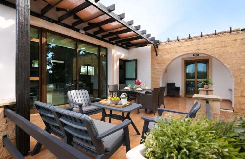 Ayia Thekla House | Villa Anthia - 2bed with Large Pool