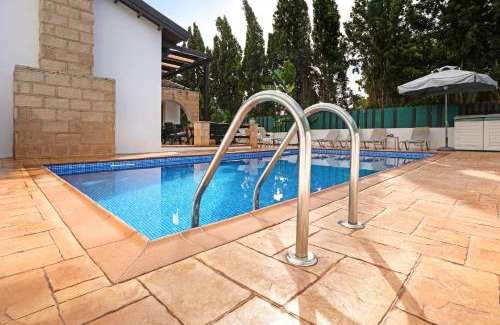 Ayia Thekla House | Villa Anthia - 2bed with Large Pool