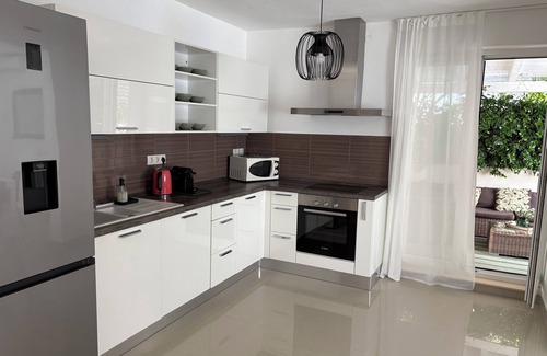Duce Villa | Villa Antonija, 50 m from sandy beach, heated pool, max 12 pax